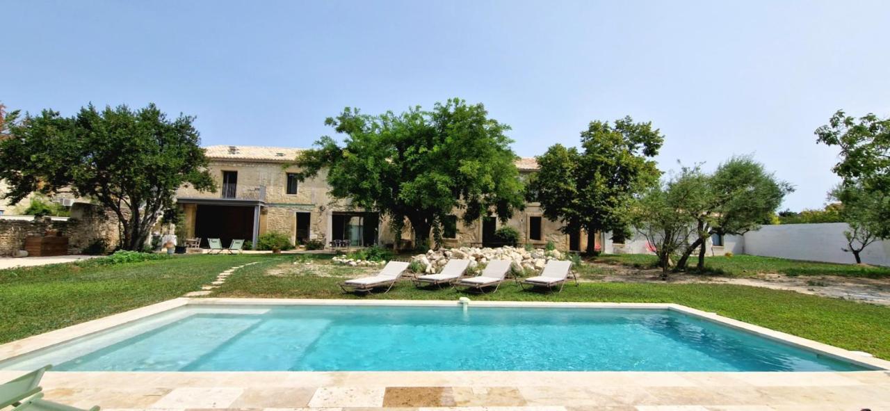 Appartement Dans Un Mas Provencal Renove Saint-Hilaire-d'Ozilhan Exterior photo